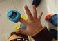 Exposição de OLED oxímetro do pulso azul/rosa/amarelo da ponta do dedo para crianças fornecedor